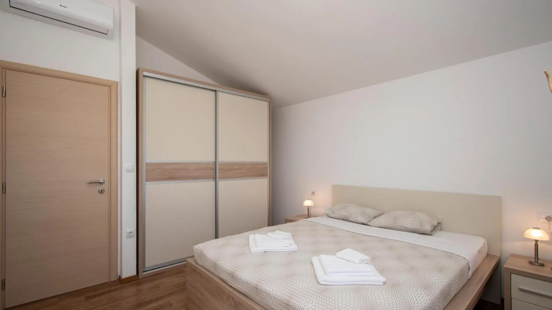 Villa Tesa In Medulin With Sea View Pomer